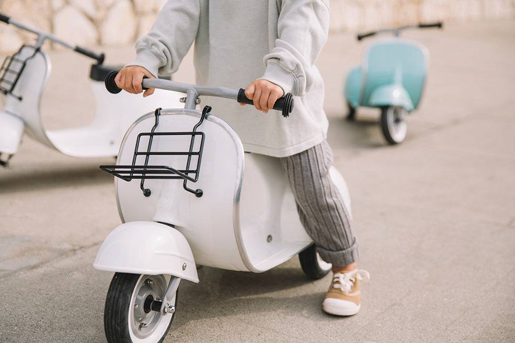 Scooter with Tray